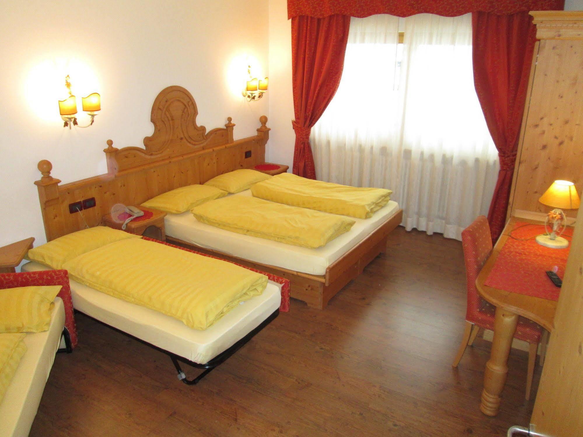 Residence La Moretina Commezzadura Extérieur photo