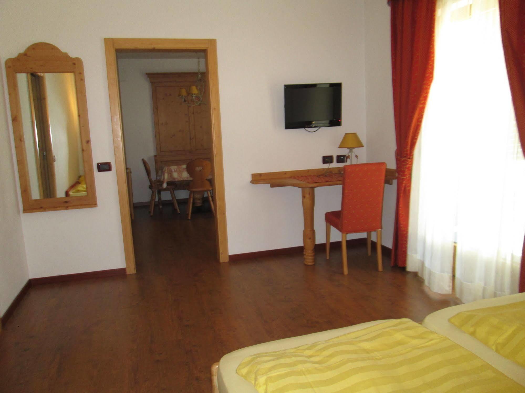 Residence La Moretina Commezzadura Extérieur photo